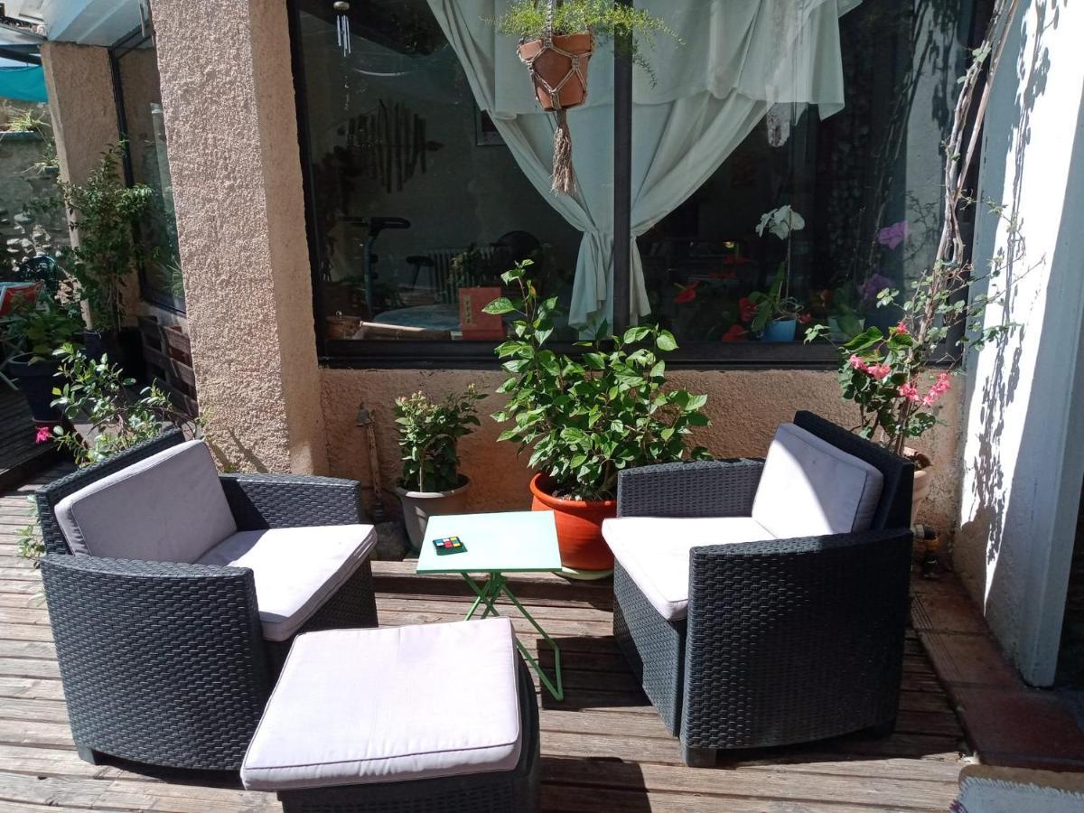 BELLE MAISON DE CARACTERE DE VILLAGE et STUDIO PISCINE Privée 9 PERS Millas Esterno foto