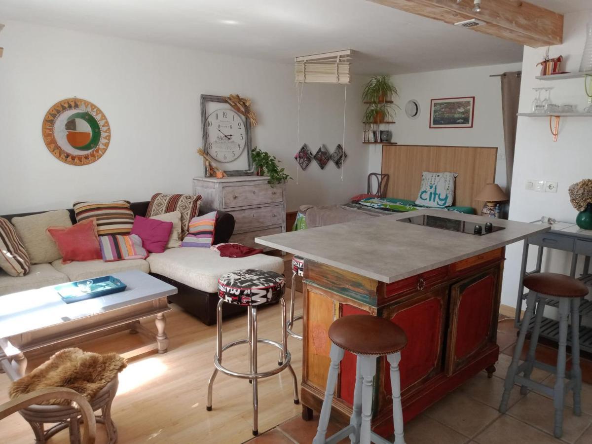 BELLE MAISON DE CARACTERE DE VILLAGE et STUDIO PISCINE Privée 9 PERS Millas Esterno foto