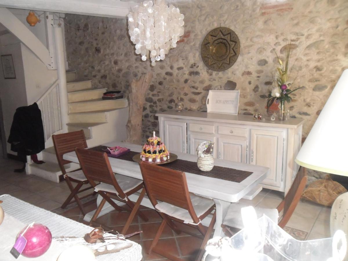 BELLE MAISON DE CARACTERE DE VILLAGE et STUDIO PISCINE Privée 9 PERS Millas Esterno foto