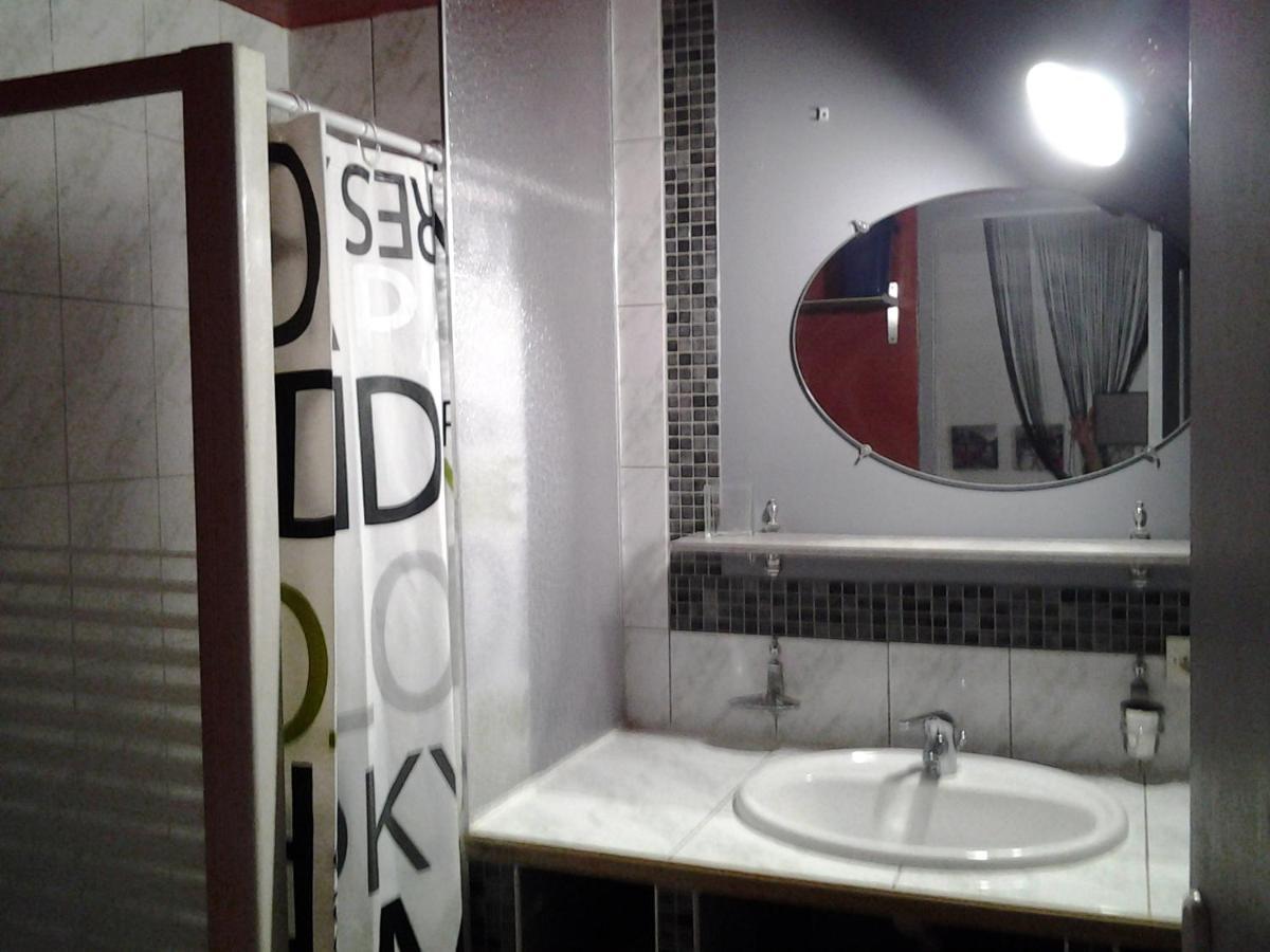 BELLE MAISON DE CARACTERE DE VILLAGE et STUDIO PISCINE Privée 9 PERS Millas Esterno foto