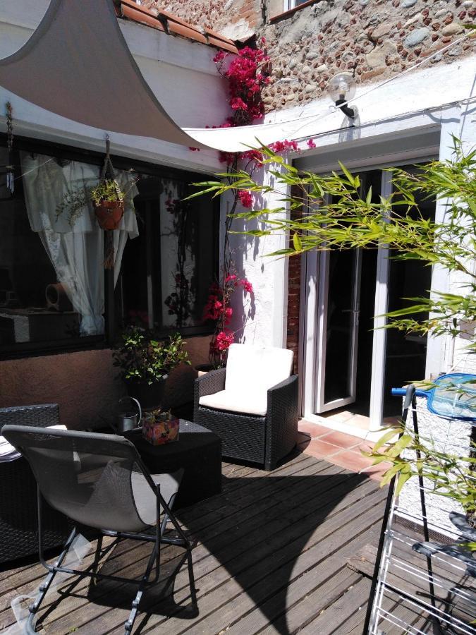 BELLE MAISON DE CARACTERE DE VILLAGE et STUDIO PISCINE Privée 9 PERS Millas Esterno foto