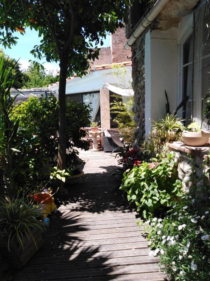 BELLE MAISON DE CARACTERE DE VILLAGE et STUDIO PISCINE Privée 9 PERS Millas Esterno foto